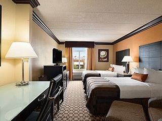 Фото отеля Holiday Inn Express Columbia - Two Notch, an IHG Hotel
