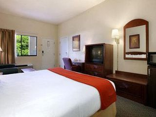 Hotel pic Super 8 by Wyndham Columbia