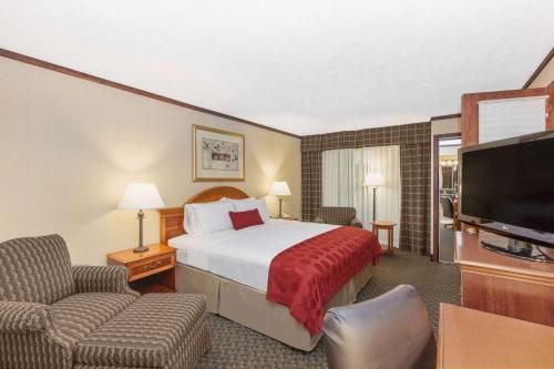 Photo of Ramada by Wyndham Midtown Grand Island