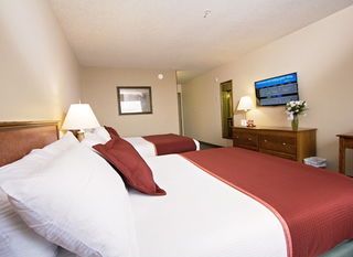 Hotel pic Service Plus Inns & Suites Drayton Valley