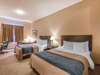 Фото отеля Comfort Inn & Suites Red Deer