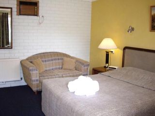 Фото отеля Estelle Kramer Motel