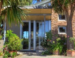 Chriss Beacon Point Restaurant & Villas Apollo Bay Australia