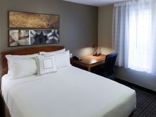 Hotel pic TownePlace Suites by Marriott College Station