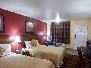 Hotel pic Manor Inn College Station
