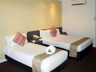 Фото отеля Stay at Alice Springs Hotel