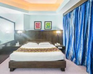 Palette - The River Crescent Resort Manali India