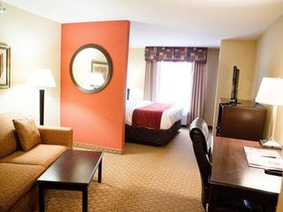 Hotel pic Comfort Suites Bloomington I-55 and I-74