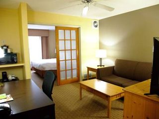 Hotel pic Country Inn & Suites by Radisson, Bloomington-Normal West, IL