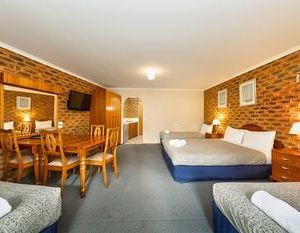 Hume Country Motor Inn Lavington Australia