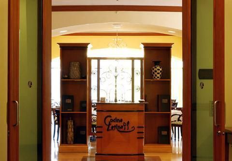 Hotel Photo 12