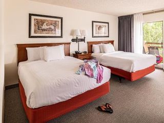 Фото отеля Lake Powell Resort