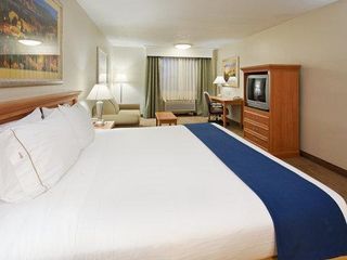 Фото отеля Holiday Inn Express Corning, an IHG Hotel