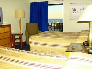 Hotel pic Ocean Sands Beach Inn Ultra Sparkling Saltwater Mineral Pool open unti