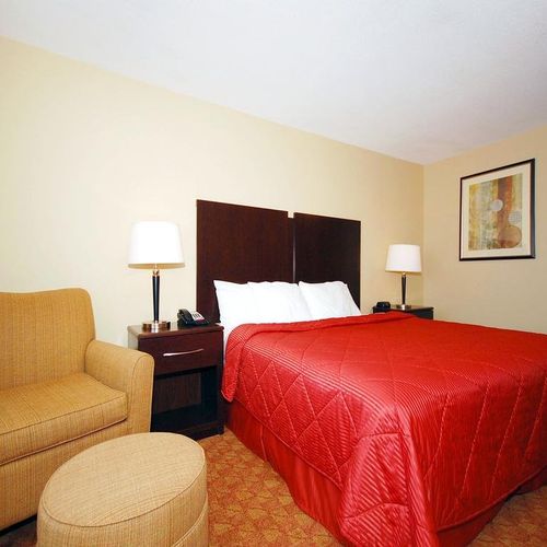 Photo of Comfort Inn & Suites Saratoga Springs