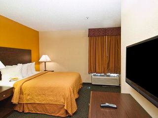 Фото отеля Quality Inn & Suites at Airport Blvd I-65
