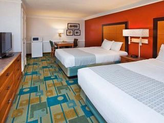 Hotel pic La Quinta Inn by Wyndham Savannah Midtown