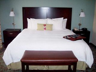 Hotel pic Hampton Inn & Suites Savannah-Airport