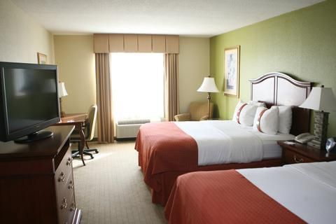 Holiday Inn Hotel & Suites Lake City, an IHG Hotel