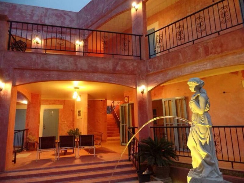 Hotel Photo 6