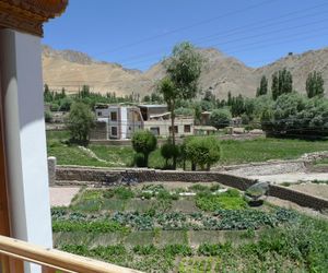 Zal Guest House Leh India