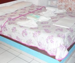 RENT ROOMS & BABIS Sivas Greece