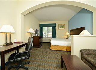 Hotel pic Comfort Suites Tulare