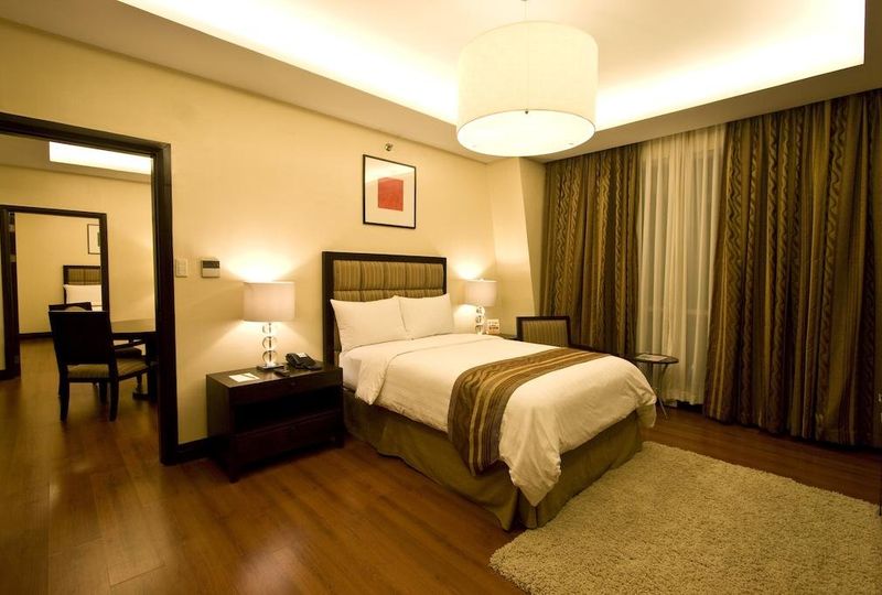 image of hotel Crown Regency Hotel & Towers - Multiple Use Hotel