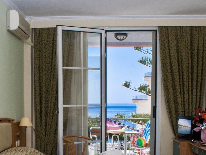 Hotel Photo 15