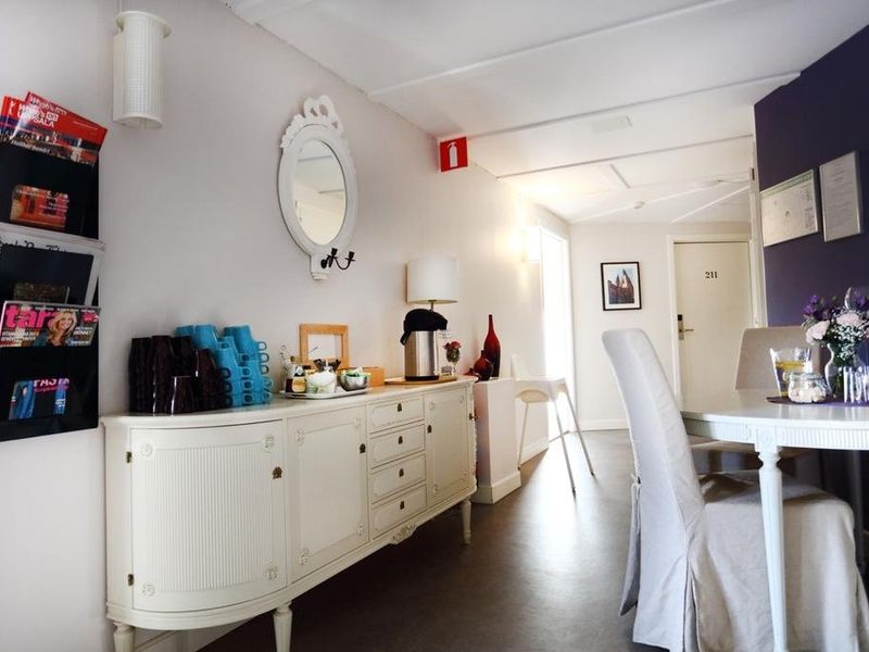 Hotel Photo 8