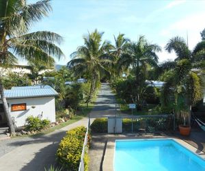 Bush Village Budget Cabins Airlie Beach Australia