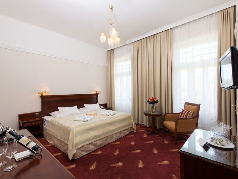 Hotel Photo 1