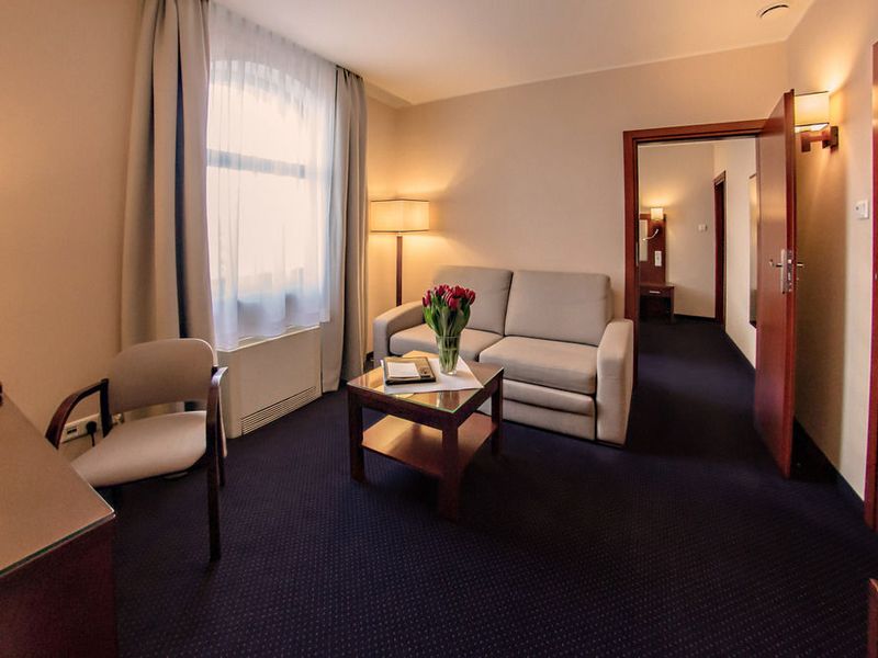 Hotel Photo 12