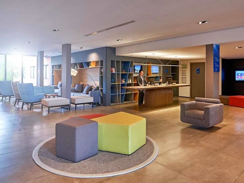 Hotel Photo 8