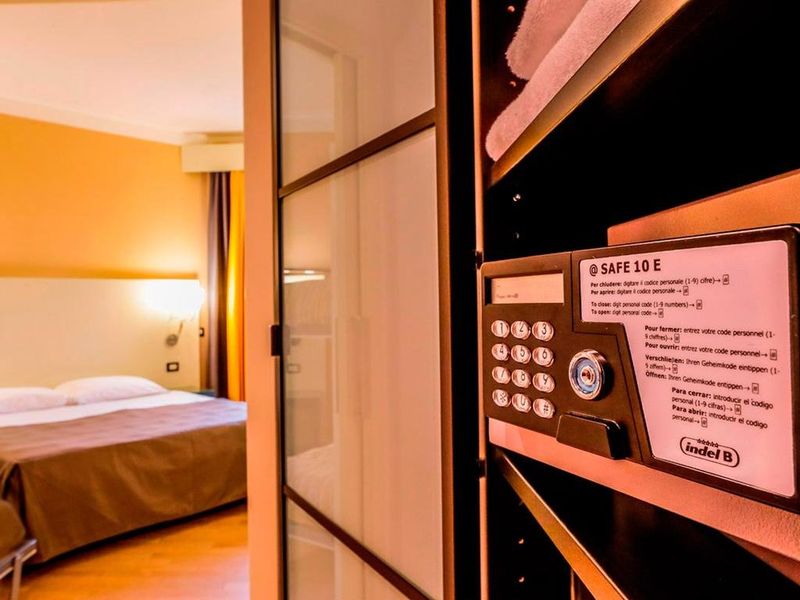 Hotel Photo 5