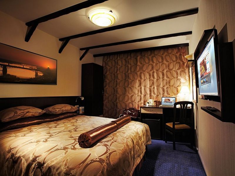 Hotel Photo 1