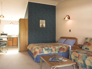 Фото отеля Lake Lodge Motel Rotorua