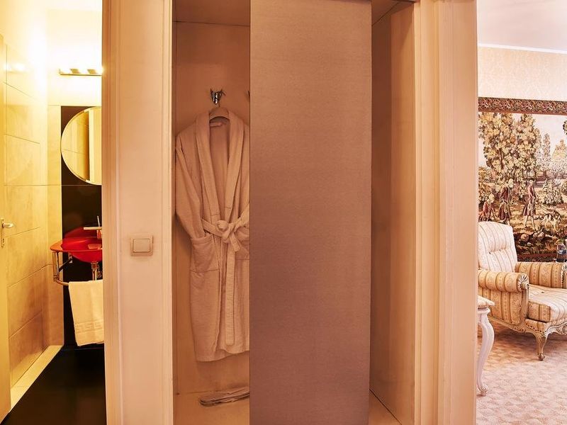 Hotel Photo 10