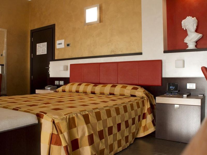 Hotel Photo 9