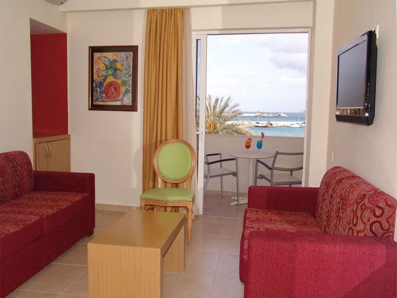 Hotel Photo 9