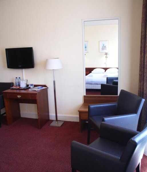 Hotel Photo 6