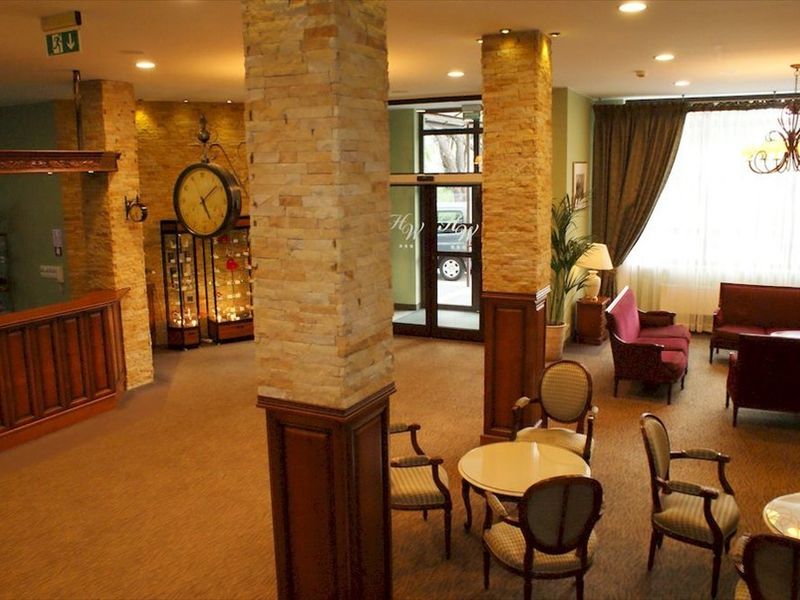 Hotel Photo 9