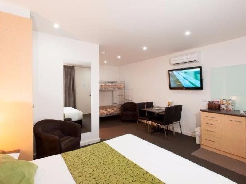 Hotel Photo 12