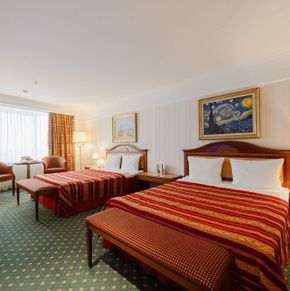 NearBy Hotel