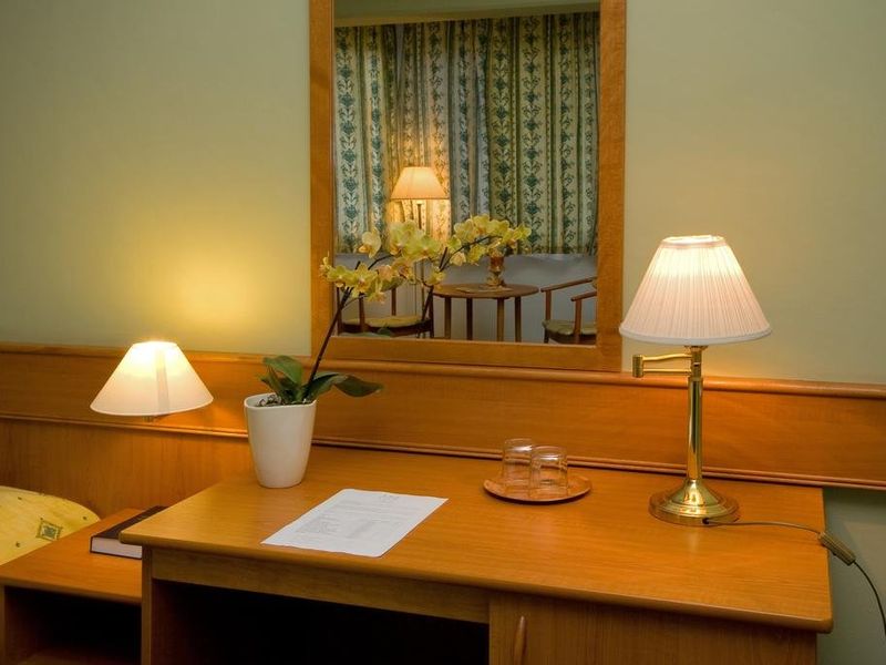 Hotel Photo 6