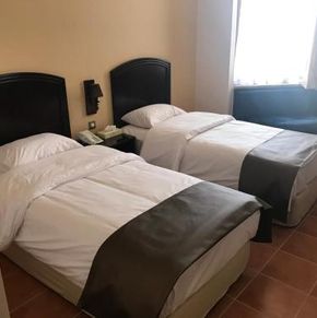 NearBy Hotel
