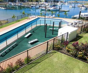 Beachside Magnetic Harbour Apartments Magnetic Island Australia