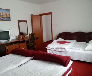 Hotel Mirni Kutak Otocac Croatia