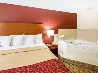 Фото отеля Country Inn & Suites by Radisson, Charlottesville-UVA, VA