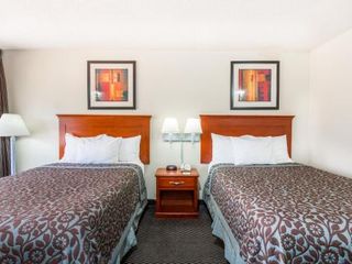 Hotel pic Days Inn by Wyndham Charlottesville/University Area
